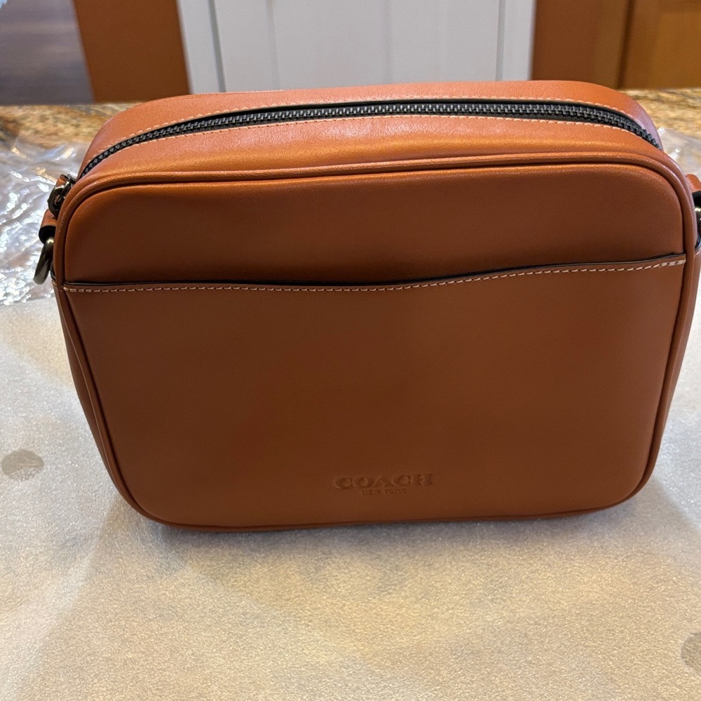 Coach Warner Saddle/Gunmetal Crossbody - Picture 4 of 9